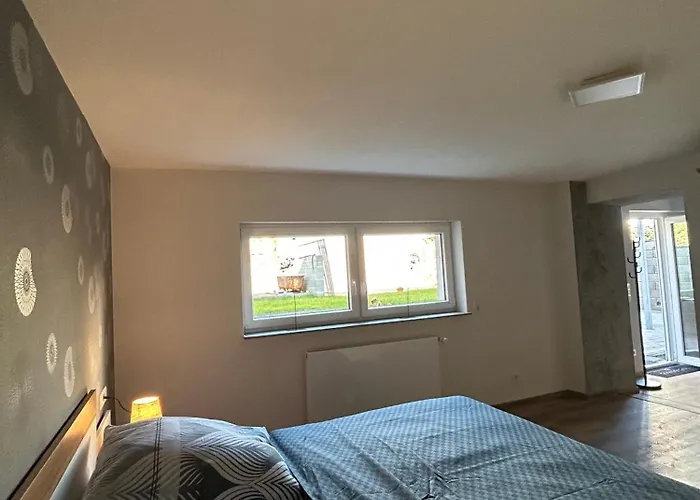 Gemütliches Appartement mit Terrasse und Gartenblick