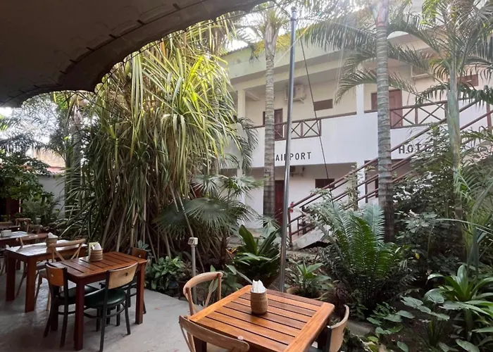 27 Cafe Zanzibar Airport Hotel
