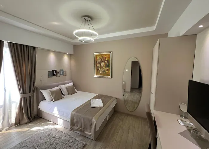 Hotel Holiday