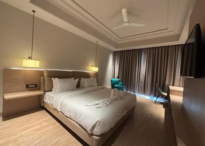 The Supreme Hotel And Banquet