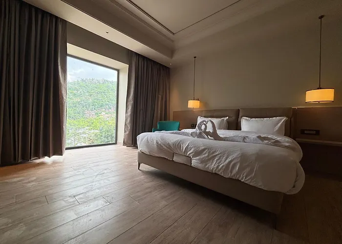The Supreme Hotel And Banquet