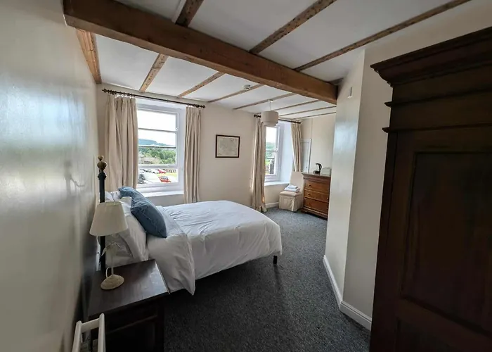 The Kings Arms Hotel