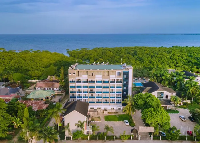 Tanga Beach Resort&Spa
