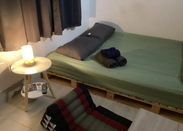 Mom'S Home