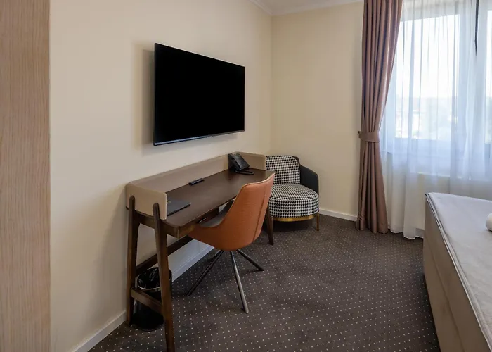 Nobel West Hotel