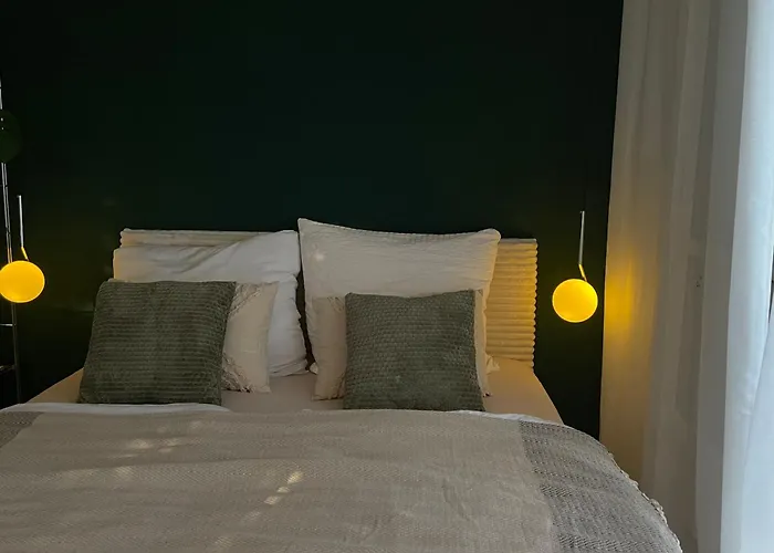 Designerwohnung mit malerischer Terrasse - Modern, Gemütlich&Zentral