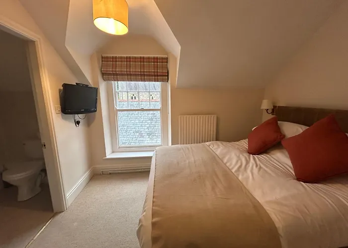 Community Owned Gwesty Owain Glyndwr Hotel