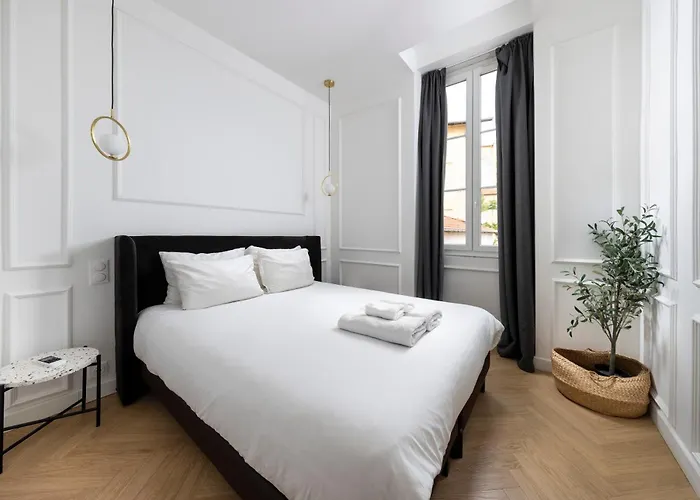 Newly Renovated Apartment With Balcony, Ac, Fiber Internet
