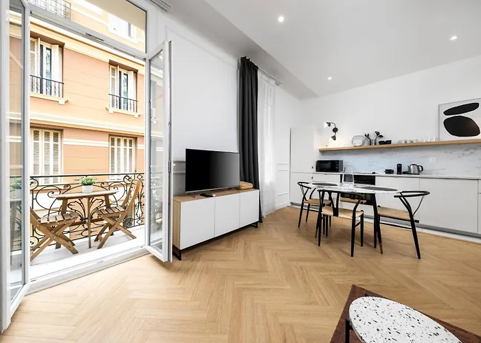 Newly Renovated Apartment With Balcony, Ac, Fiber Internet