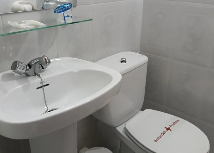 Hostal Leon II