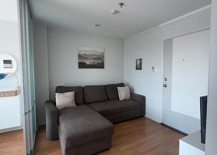 Minimalist Condo In Pinklao