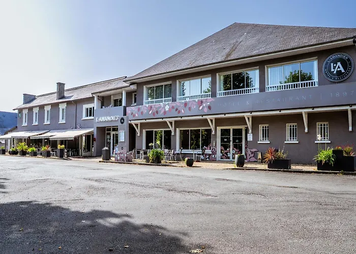Logis Hotel L'Amandier