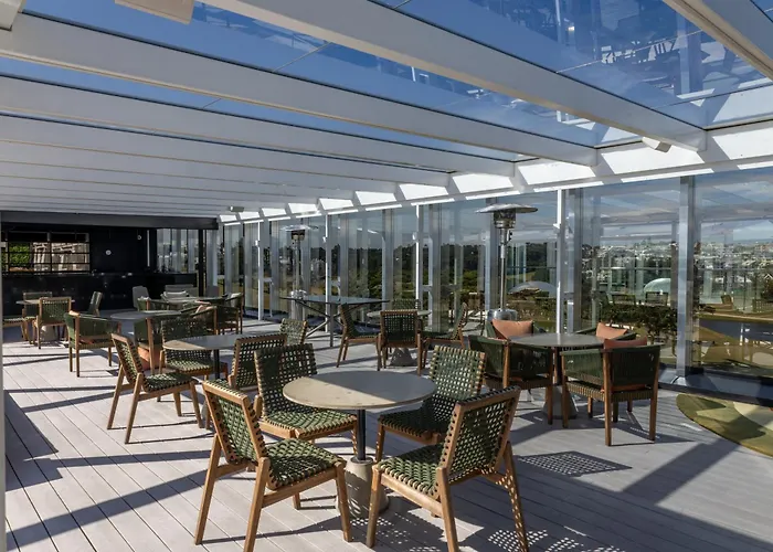 Suryaa Hotel Pinhais, Curio Collection By Hilton