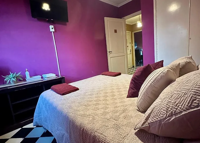 Downtown Room