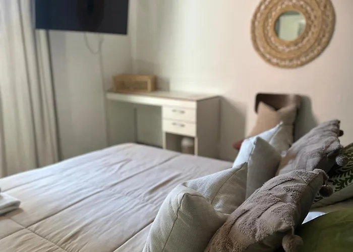 Downtown Room