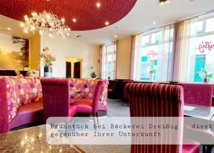 Ferienwohnung,Frühstück gegenüber,Parkplatz kostenlos, zentral Apartment 1