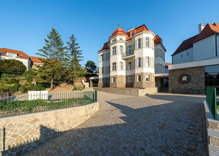 Oldcock Castle