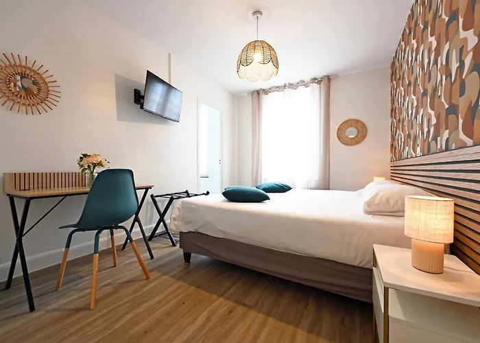 Hotel Le Terminus Et Son Restaurant Cote A Cote - Chambres Renovees