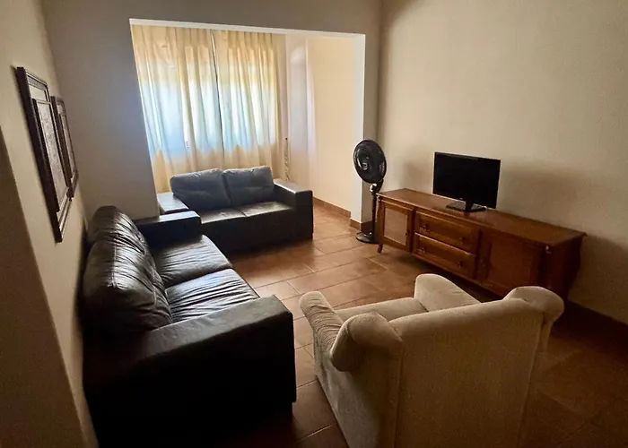 Apartamento na rua principal