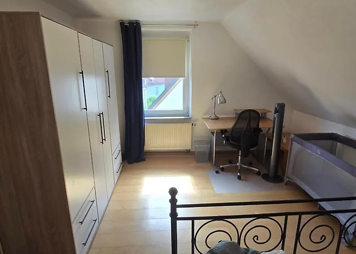 Drei Zimmer Appartment mit Küche&Bad