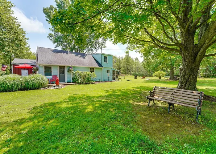 Quiet Country Studio Between Saugatuck & Holland!