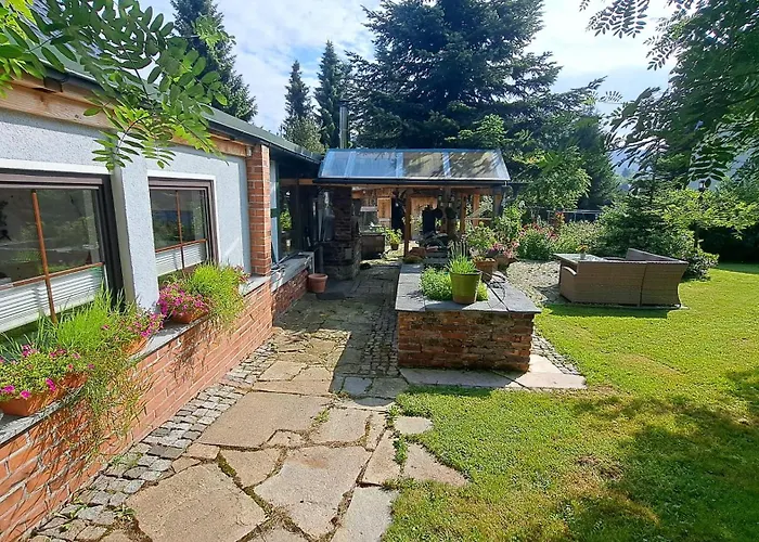 Ferienwohnung Aronia Garten