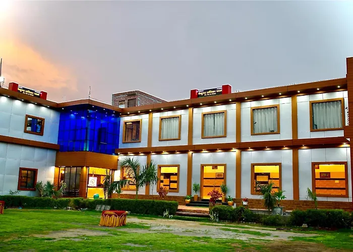 Hotel O Vaikunth Radhika Farm