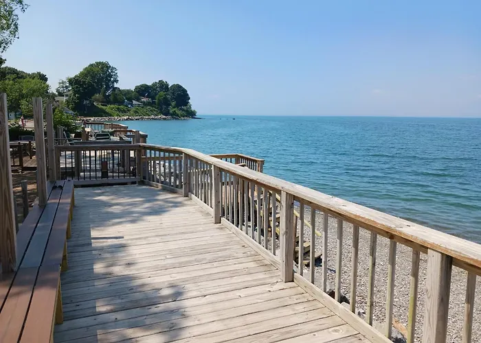 Beachfront Vacation Cottages