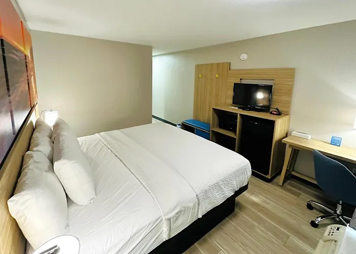 Days Inn By Wyndham Holland