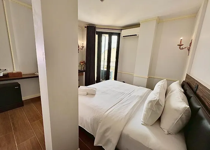The Maceo Hotel