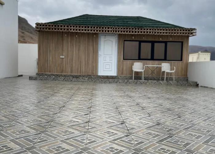 Qantab Hut