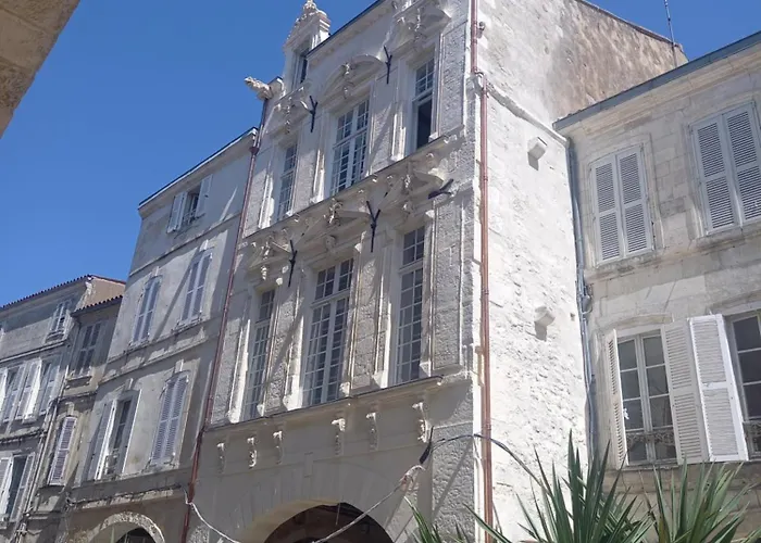 La Rochelaise : Appartement Calme & Somptueux Dans L'Hyper Centre.