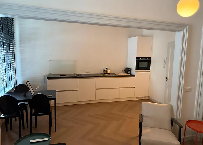 Stadslogement No 11-13