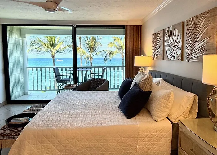 Lahaina Shores Oceanfront Studio