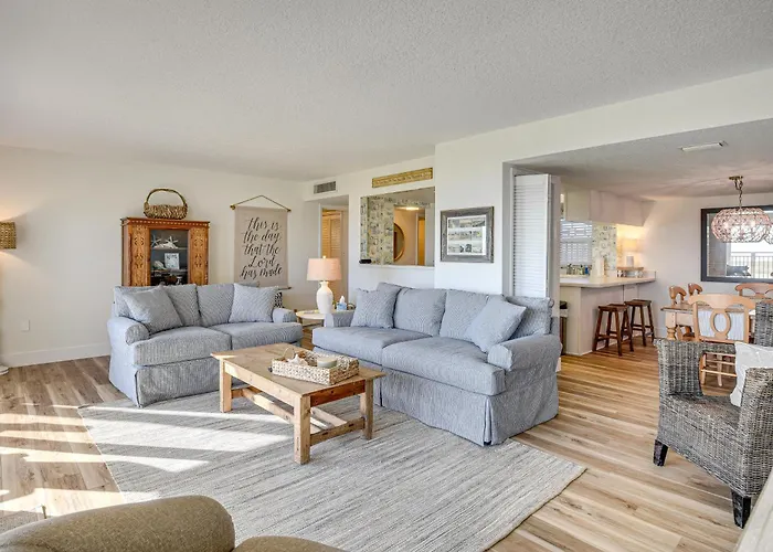 Beachfront Condo W/ Pool Access In Ponce Inlet