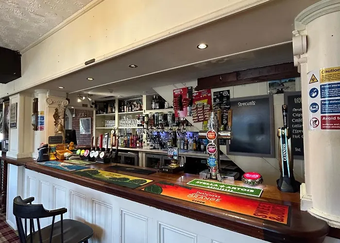 Halfway House Inn Country Lodge