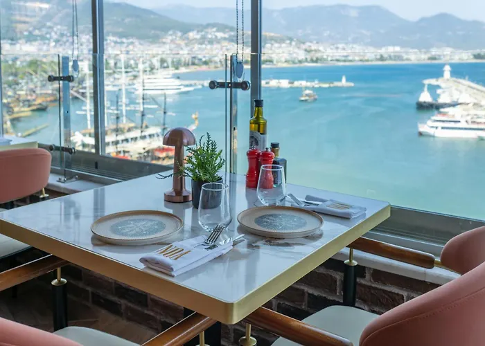 Numa Port Hotel (Adults Only)