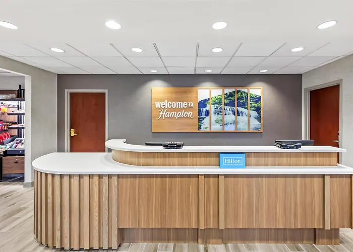 Hampton Inn & Suites Grove City