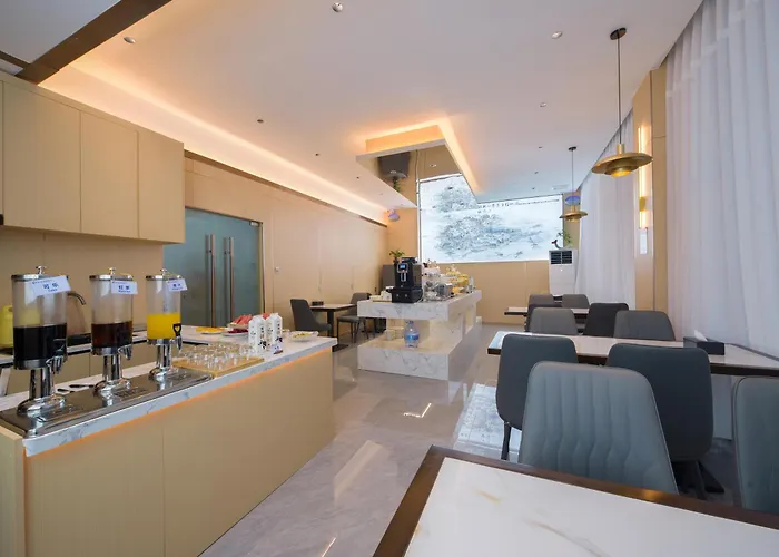 Zhangjiajie Dreamway Hotel-Free Airport-Zhangjiajie High-Speed Rail Pick-Up And Drop-Off Service