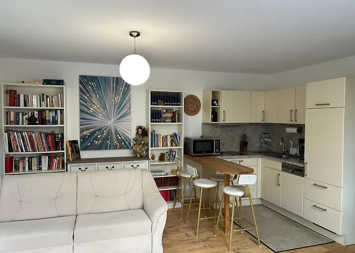 Einliegerwohnung mit Wintergarten (EG)