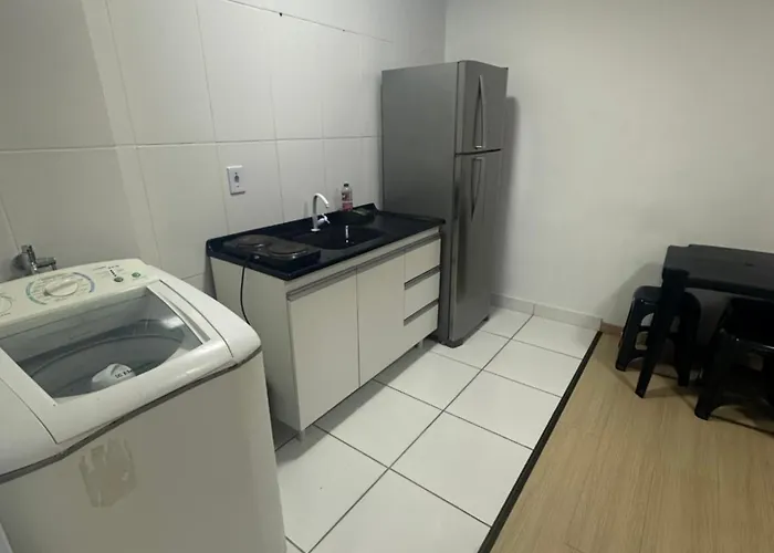 AP COMPLETO, com Internet rápida e Ar condicionado, fácil acesso ao centro e Porto de Paranaguá