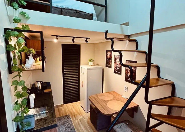 LOFT SMART, MINI-CASA, colchões com massagem, mobiliado e aconchegante