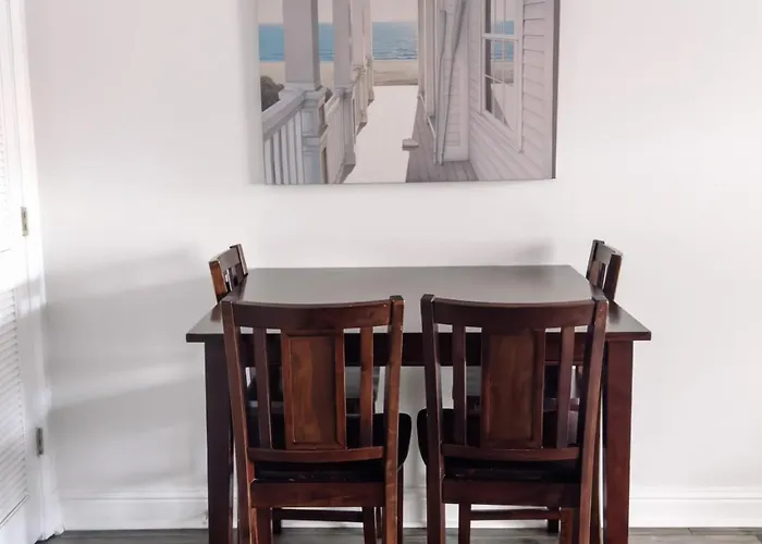 Cozy 1 Bed Condo With Pool