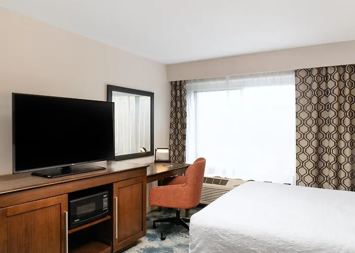 Hampton Inn Portland East