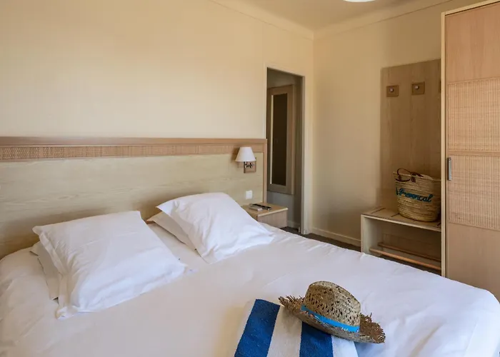 Logis Hotel Le Provencal Rest Les Muriers