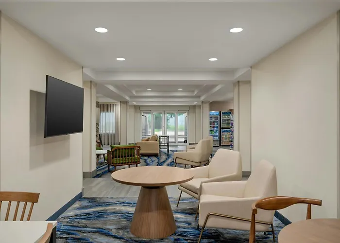 Fairfield Inn & Suites Bloomington