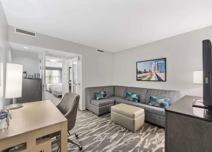 Doubletree Suites By Hilton Hotel Huntsville South