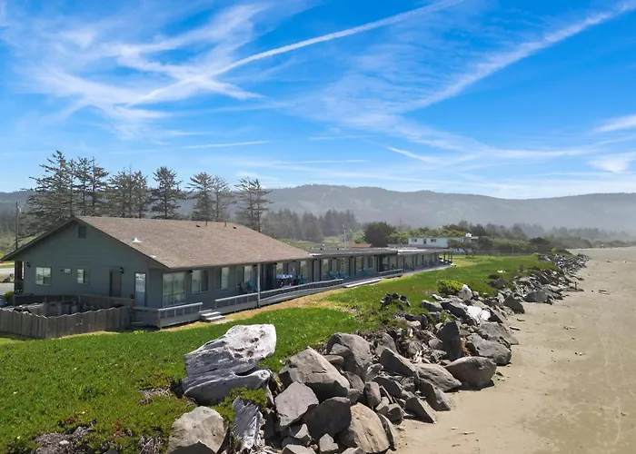 Crescent Beach Motel