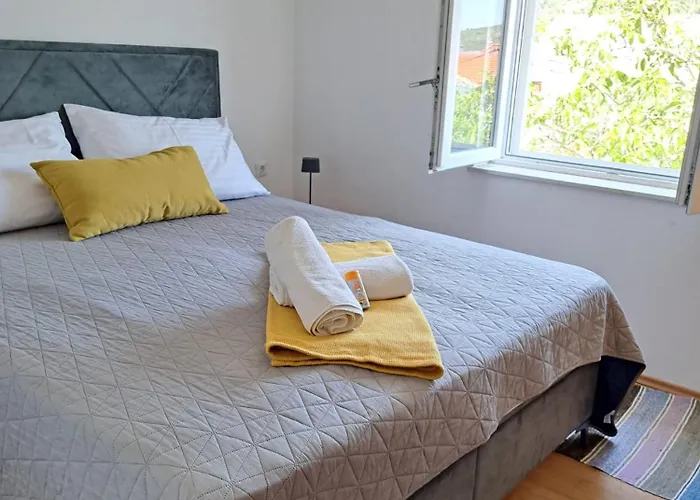 Apartments Petrovic