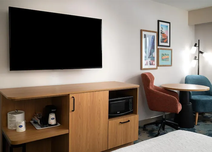 Hampton Inn And Suites La Crosse Downtown